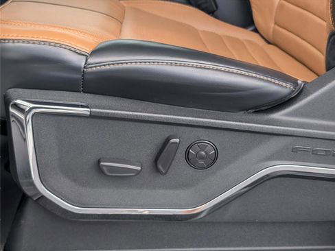 Used 2024 Ford F250 Platinum w/ FX4 Off-Road Package AWD/4WD image 11