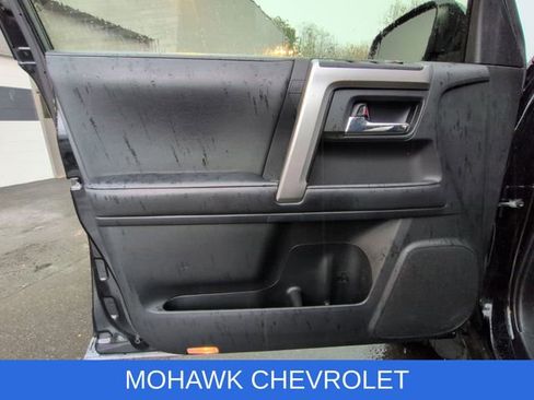 Used 2022 Toyota 4Runner SR5 AWD/4WD image 23