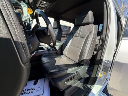 Used 2021 Chevrolet Silverado 3500 High Country image 8