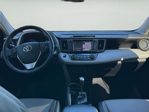 Used 2018 Toyota RAV4 Limited image 7