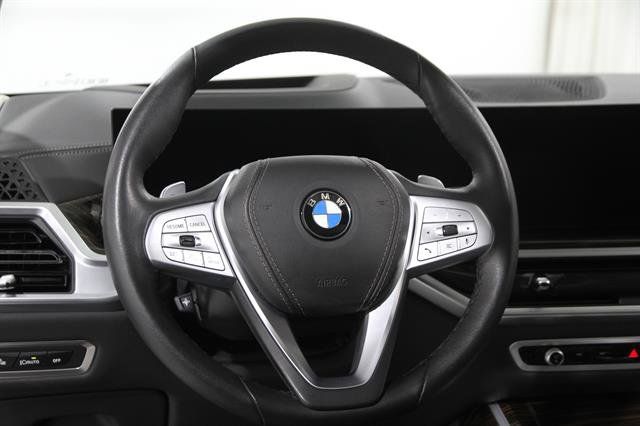 Used 2026 BMW X7 xDrive40i AWD/4WD image 7