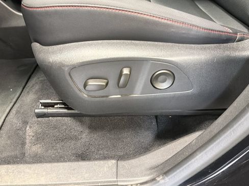 Used 2025 Chevrolet Traverse Z71 AWD/4WD image 27