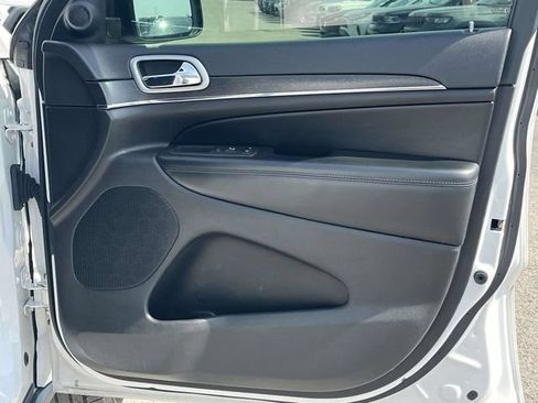 Used 2018 Jeep Grand Cherokee Limited AWD/4WD image 26