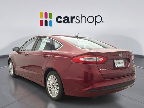 Used 2014 Ford Fusion SE w/ Equipment Group 502A FWD image 2