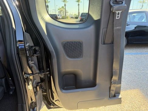 Certified 2022 Nissan Frontier S image 8