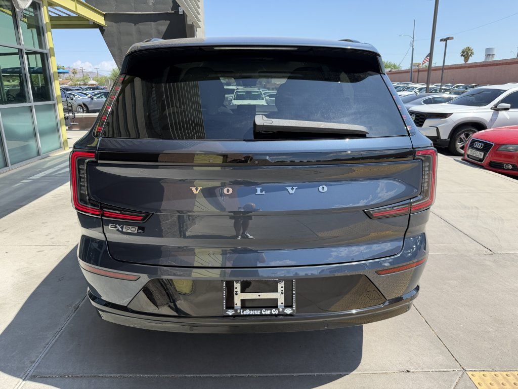 Used 2025 Volvo EX90 Plus AWD/4WD image 13