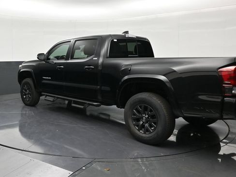 Used 2023 Toyota Tacoma SR5 w/ Technology Package AWD/4WD image 3