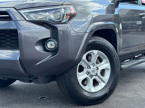 Used 2022 Toyota 4Runner SR5 Premium w/ Moonroof Package RWD image 3