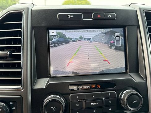 Used 2018 Ford F150 XLT w/ Equipment Group 302A Luxury AWD/4WD image 9