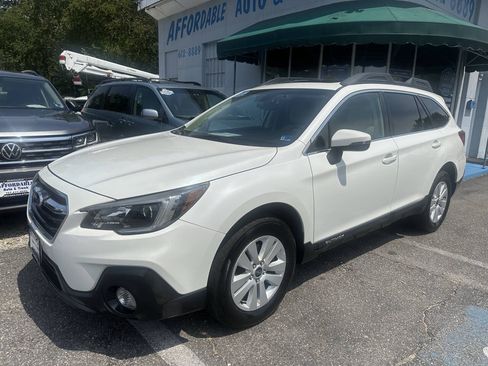 Used 2019 Subaru Outback 2.5i Premium AWD/4WD image 4