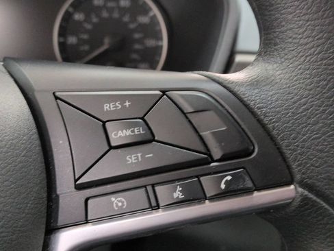 Used 2025 Nissan Altima 2.5 SV FWD image 19