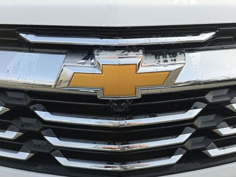 New 2025 Chevrolet Equinox LT image 31