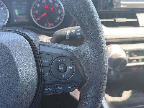 Used 2020 Toyota RAV4 LE w/ All Weather Liner Package AWD/4WD image 15
