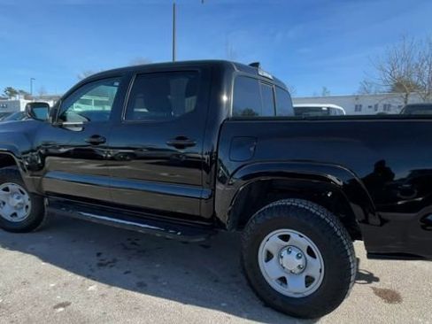 Certified 2023 Toyota Tacoma SR image 4