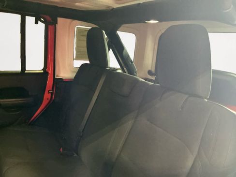 Used 2019 Jeep Wrangler Unlimited Sport S image 13