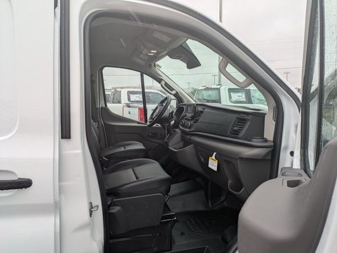 New 2025 Ford Transit 150 Low Roof image 31