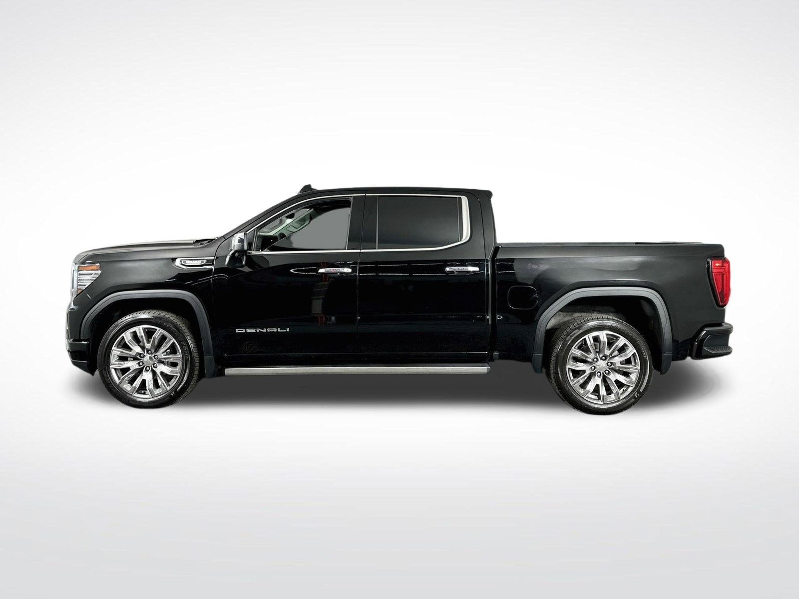 Used 2023 GMC Sierra 1500 Denali w/ Denali Reserve Package AWD/4WD image 4