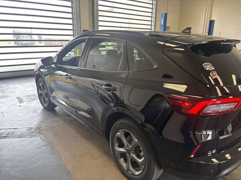 Used 2024 Ford Escape ST-Line w/ Tech Pack #1 image 9