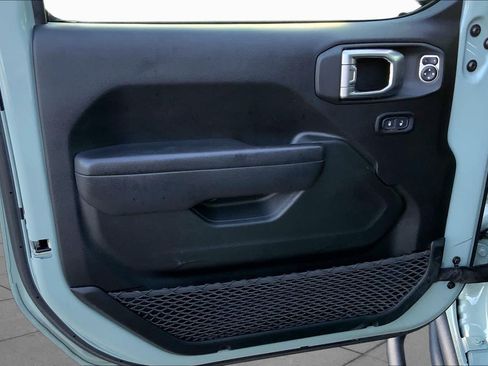 Used 2024 Jeep Wrangler Sport AWD/4WD image 17