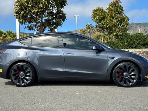 Used 2022 Tesla Model Y Performance AWD/4WD image 7