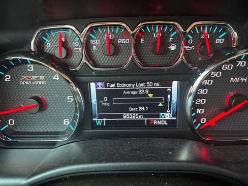 Used 2018 Chevrolet Silverado 1500 LT w/ All Star Edition AWD/4WD image 8