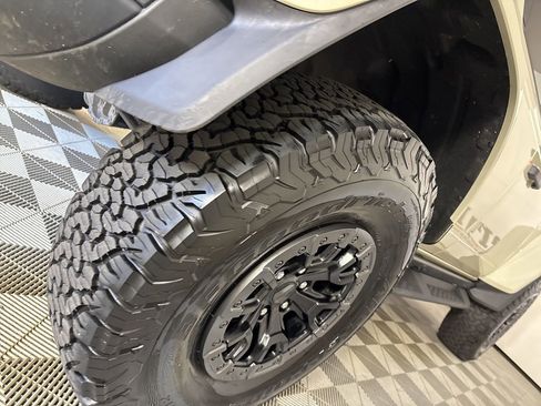 Used 2025 Ford Bronco Raptor w/ Interior Carbon Fiber Pack image 35