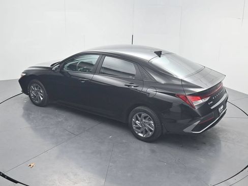 Used 2024 Hyundai Elantra SEL FWD image 49