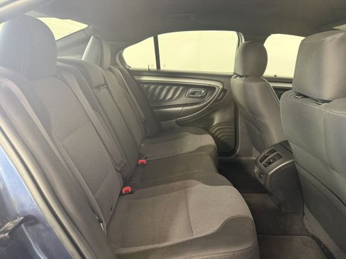 Used 2018 Ford Taurus SEL FWD image 11