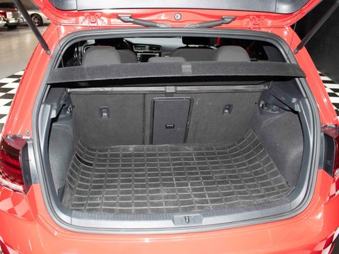 Used 2019 Volkswagen Golf 4-Door image 30