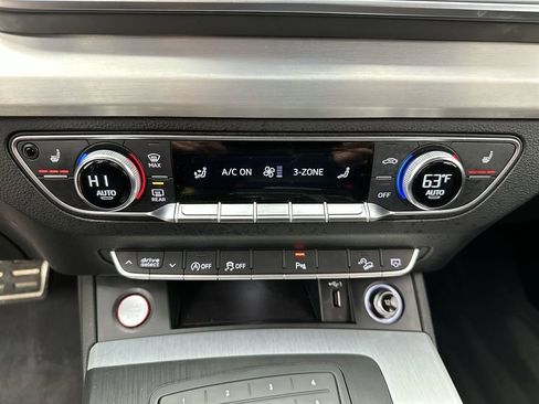 Used 2020 Audi SQ5 Premium w/ Convenience Package image 18