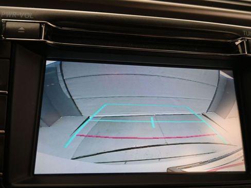 Used 2015 Toyota RAV4 LE image 14