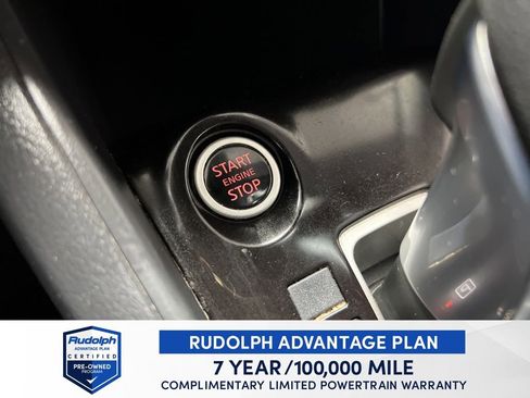 Used 2021 Nissan Versa SV image 45