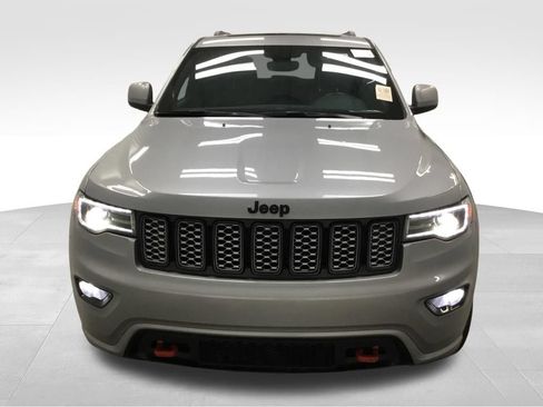 Used 2020 Jeep Grand Cherokee Altitude AWD/4WD image 3