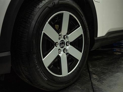 Used 2024 Honda Prologue EX image 3