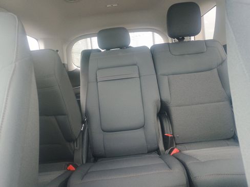 Certified 2025 Ford Explorer Active image 31