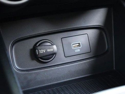 Used 2021 Hyundai Venue SE FWD image 14