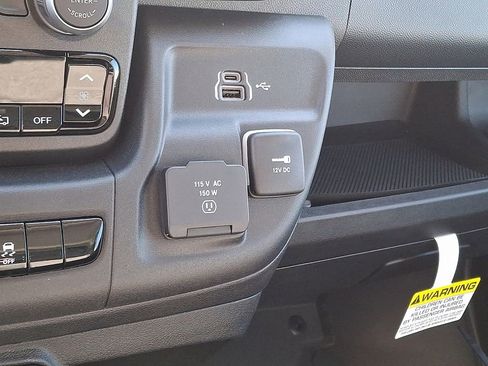 New 2026 RAM ProMaster 2500 w/ Quick Order Package 22G SLT image 16