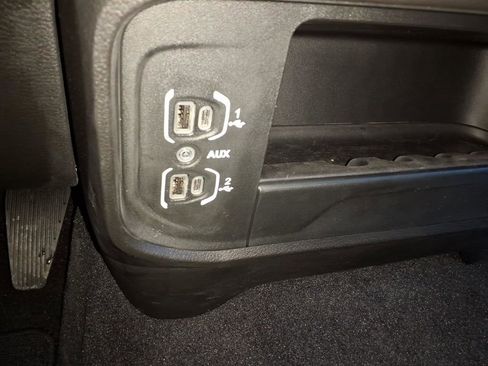 Used 2024 RAM 2500 Laramie w/ Safety Group image 20