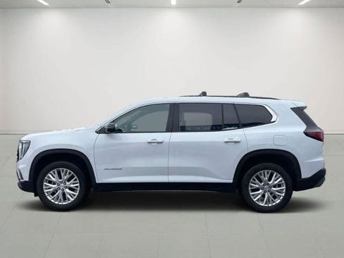 Used 2025 GMC Acadia Elevation w/ Elevation Premium Package image 3