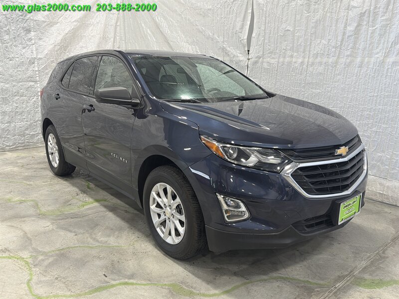 Used 2018 Chevrolet Equinox LS AWD/4WD image 2