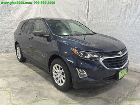 Used 2018 Chevrolet Equinox LS AWD/4WD image 2