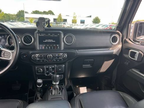 Used 2020 Jeep Gladiator Overland AWD/4WD image 15