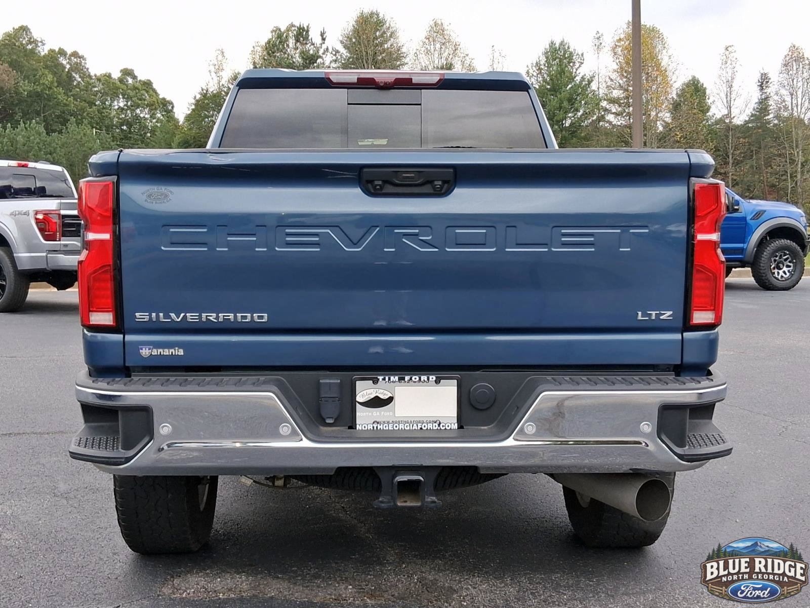 Used 2024 Chevrolet Silverado 2500 LTZ w/ LTZ Premium Package AWD/4WD image 4