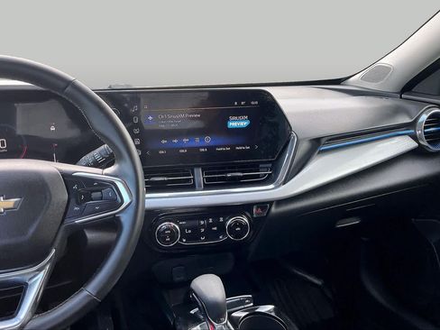 Used 2025 Chevrolet Trax LT w/ Driver Confidence Package FWD image 7