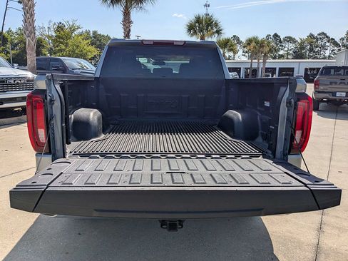 Used 2025 GMC Sierra 1500 SLT AWD/4WD image 12
