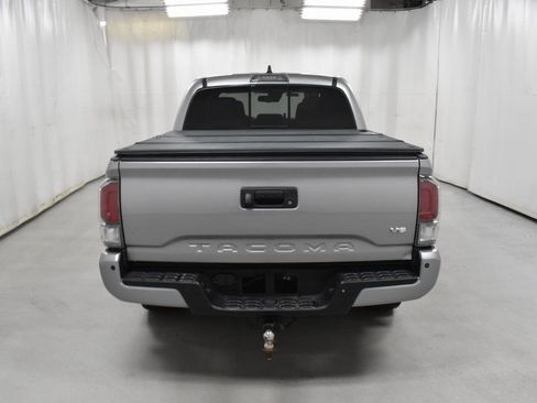 Used 2021 Toyota Tacoma TRD Off-Road w/ Technology Package image 5