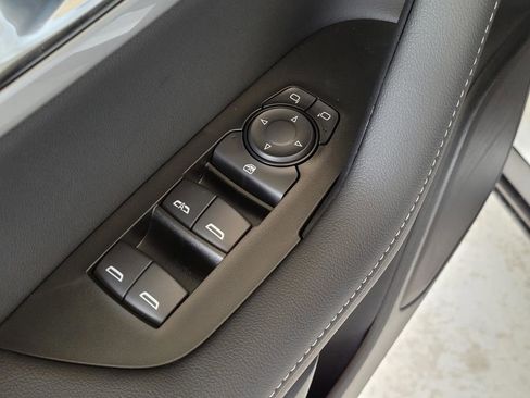 New 2025 Chevrolet Blazer LT image 14