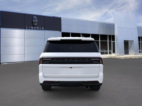 New 2026 Lincoln Navigator L Reserve w/ Jet Appearance Package AWD/4WD image 5