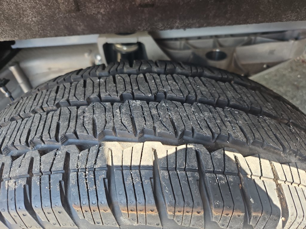 Used 2024 Ford E-Transit Low Roof RWD image 28