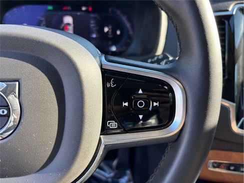 Used 2023 Volvo XC90 B5 Plus Bright image 28